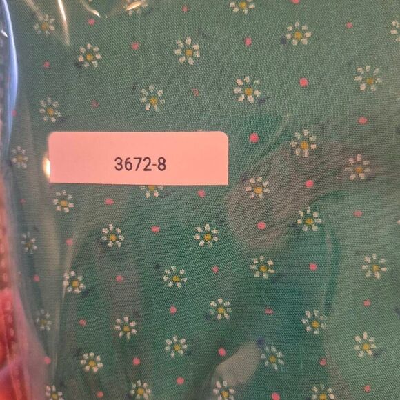 Fabric, Emerald Green White Daisy Mini Pink Dot Cotton 45" x 4.33 yds - Picture 8 of 8